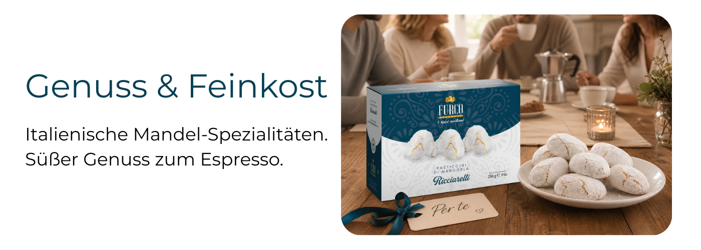 Italienisches Mandelgebäck Pasticcini di Mandorla von Furco neben einer Tasse Espresso