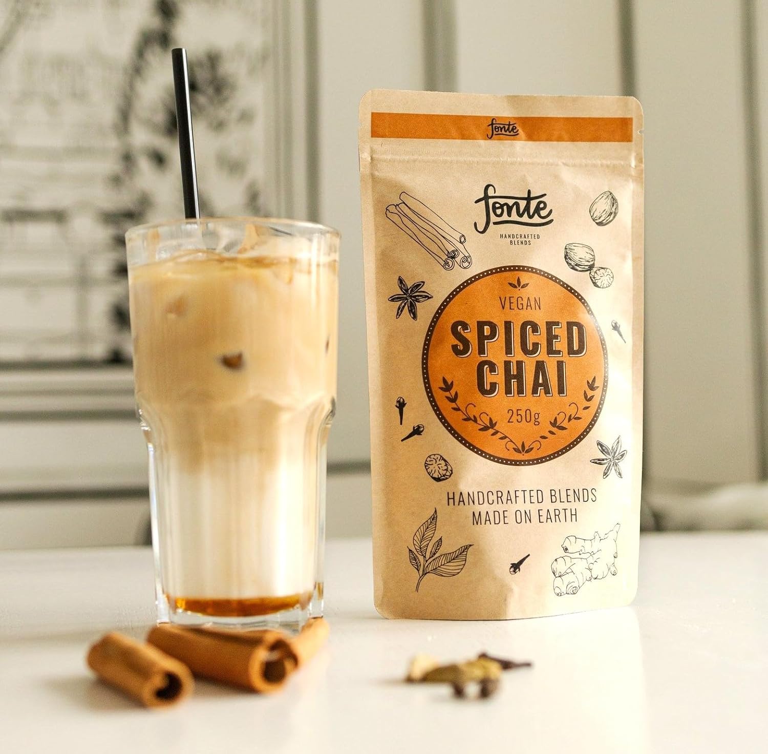 Fonte Handcrafted Vegan Spiced Chai Tee Mischung, 250g Pulver, Traditionelle Gewürzmischung mit Schwarztee, Ingwer und Zimt, 12 Portionen