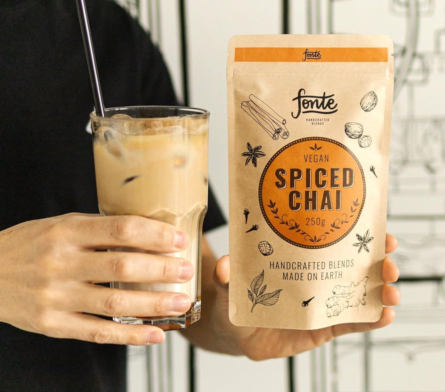 Fonte Handcrafted Vegan Spiced Chai Tee Mischung, 250g Pulver, Traditionelle Gewürzmischung mit Schwarztee, Ingwer und Zimt, 12 Portionen